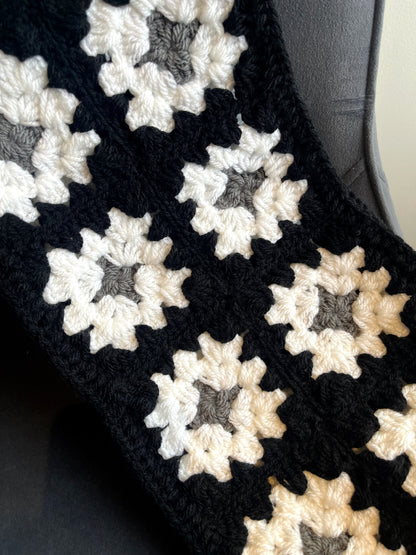 Cozy Granny Square Mufflar❄️🧣