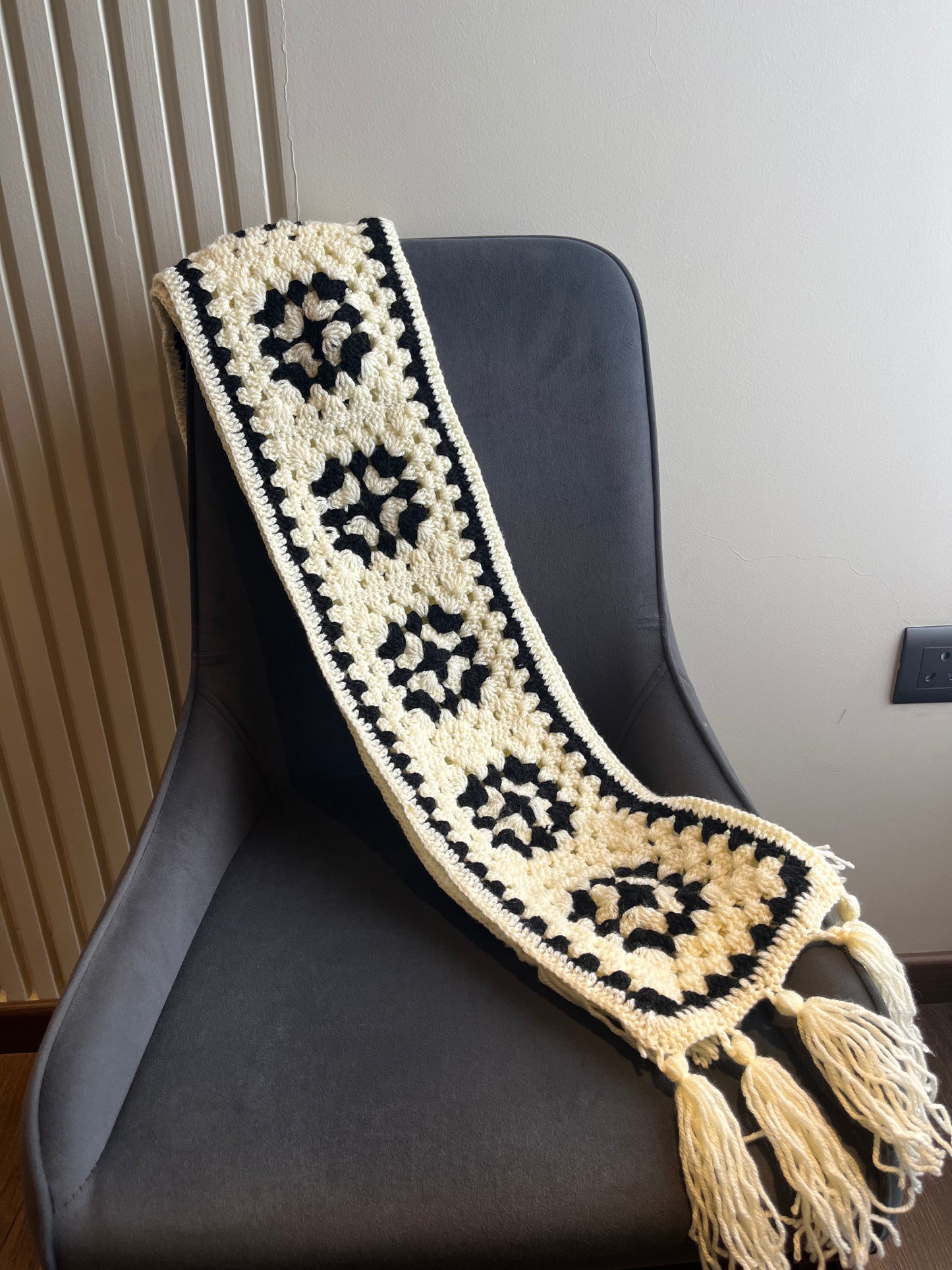 Cozy Granny Square Mufflar❄️🧣